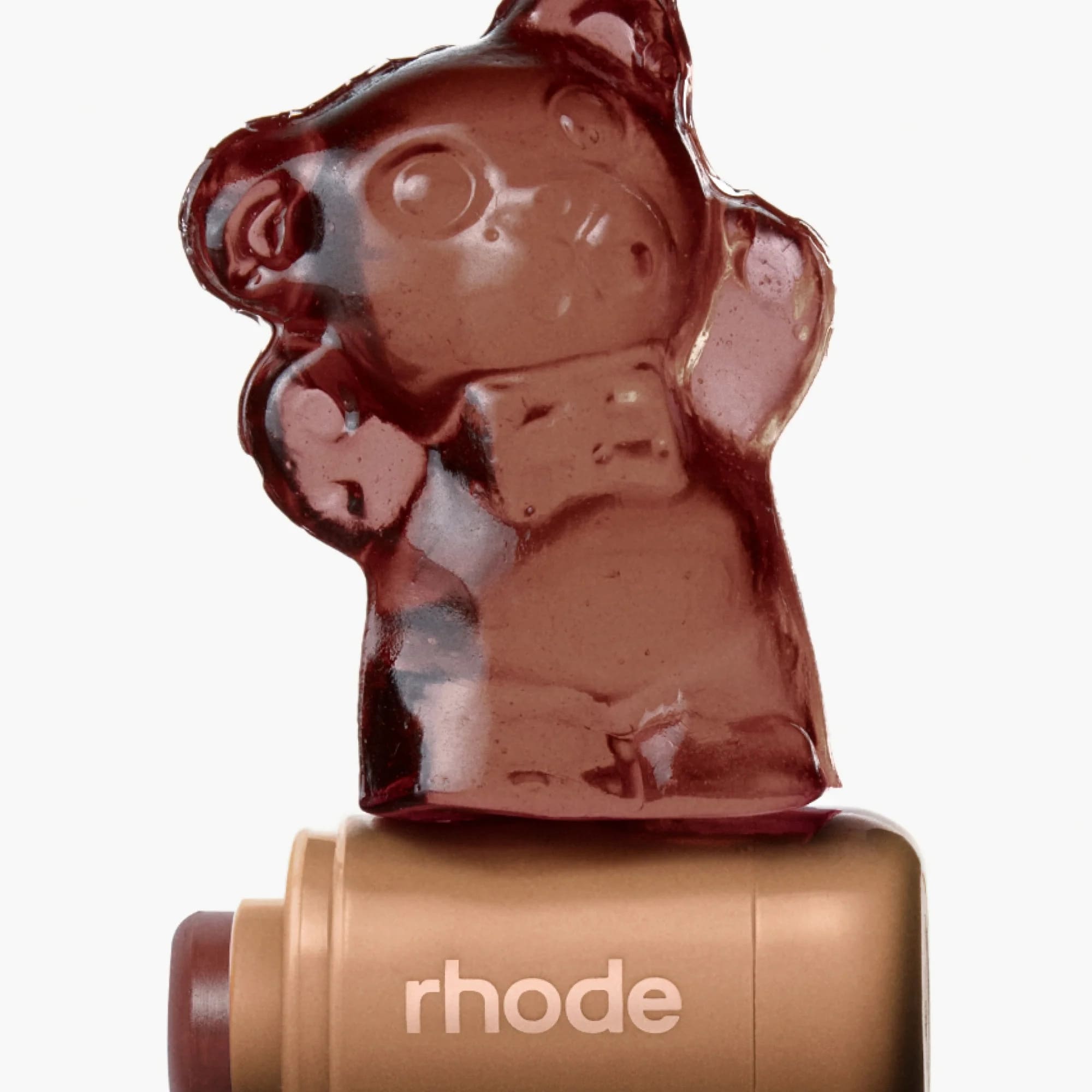 رژ گونه رود Rhode Pocket Blush با بافت کرمی سبک و فینیش ساتنی